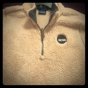 🚨Limited Edition! Brand 🆕 NCAA Pullover- SZ: L🔹